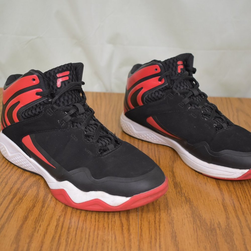 FILA BASKETBALL MEN'S SNEAKERS BLACK/RED Size 9 TORRANADO 8 HARD TO FIND